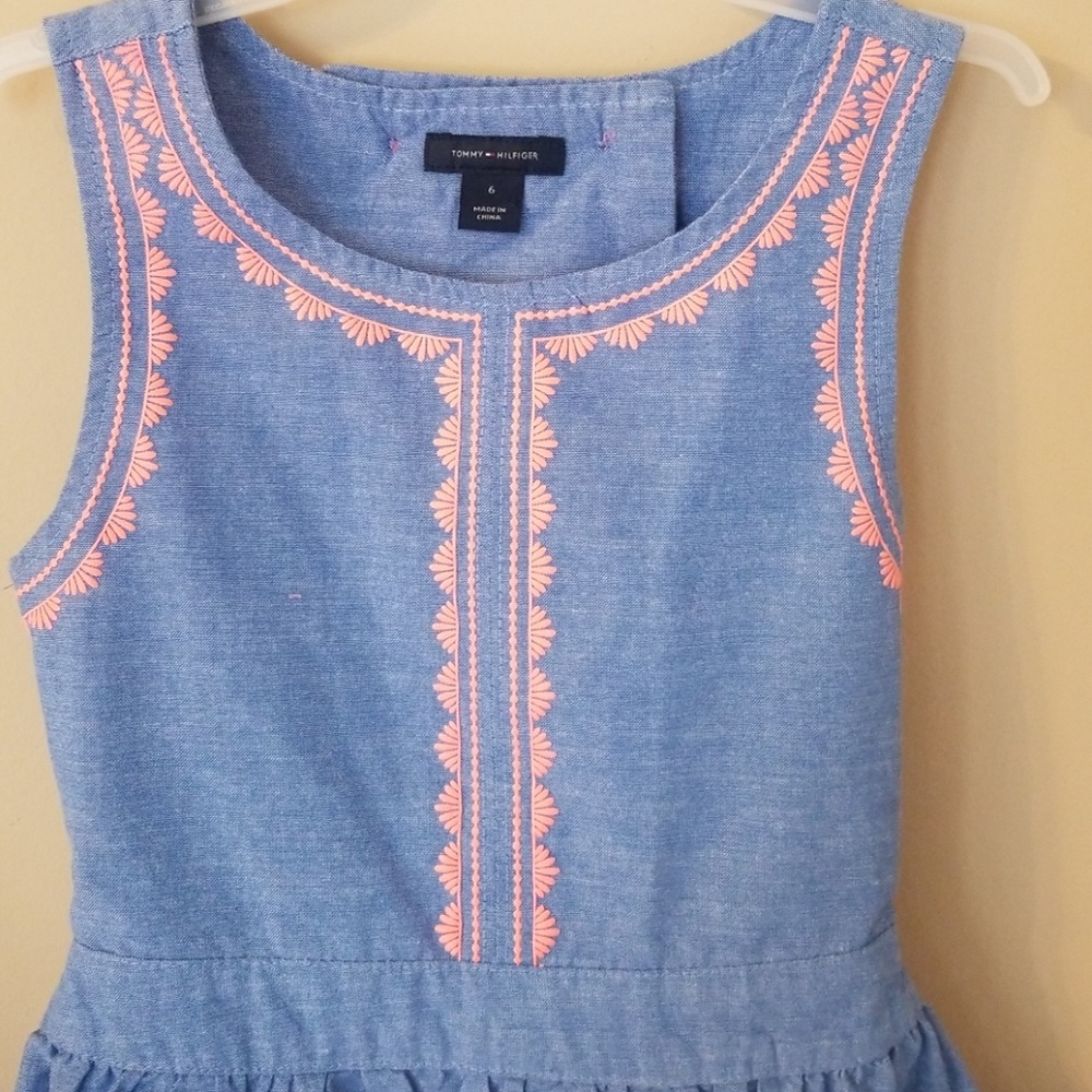 Clothes - Picture 4 of 4